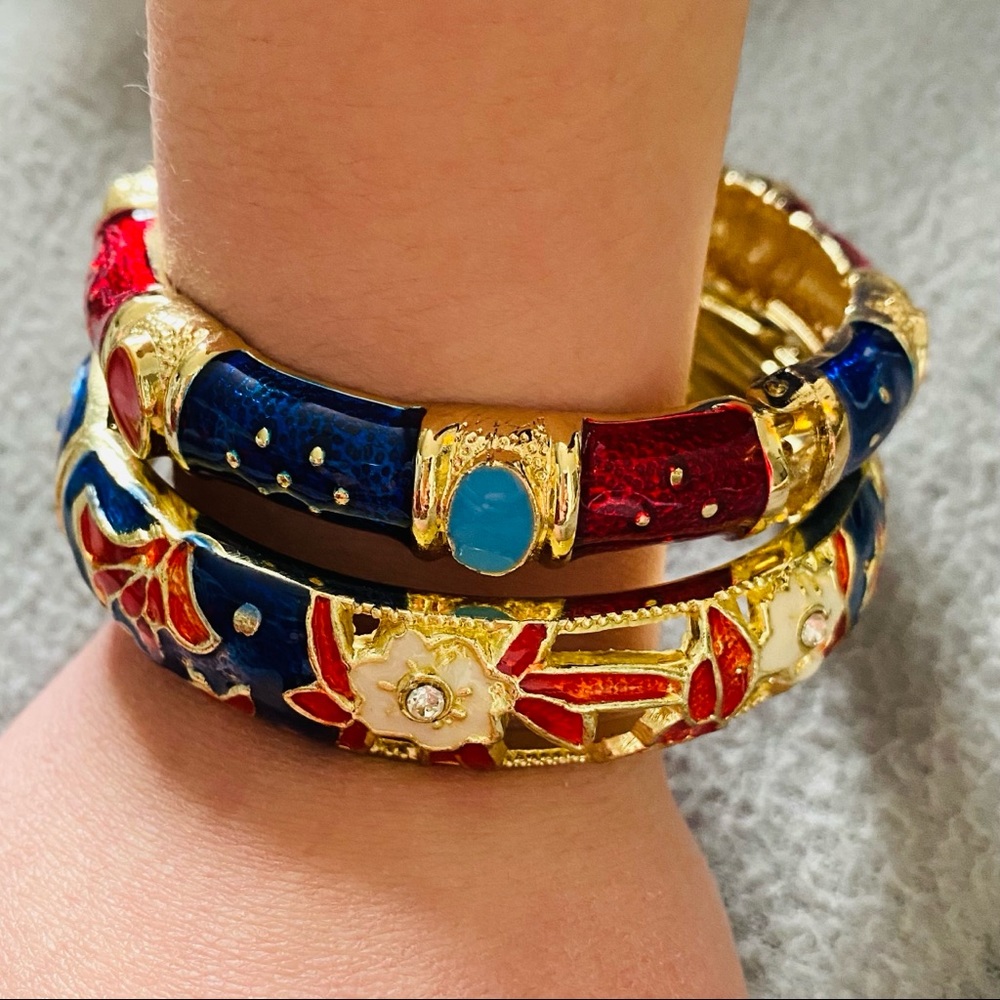 Two enamel hinged bangle bracelets - Picture 10 of 10